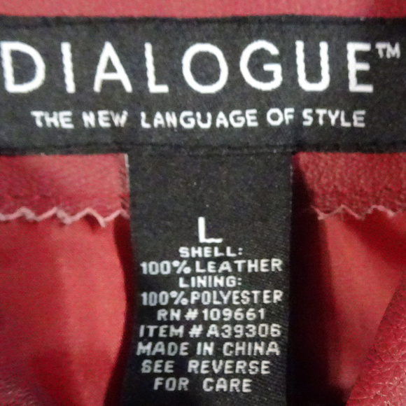 Dialogue Quilted Red Leather w/ Hardware Large - Picture 3 of 4